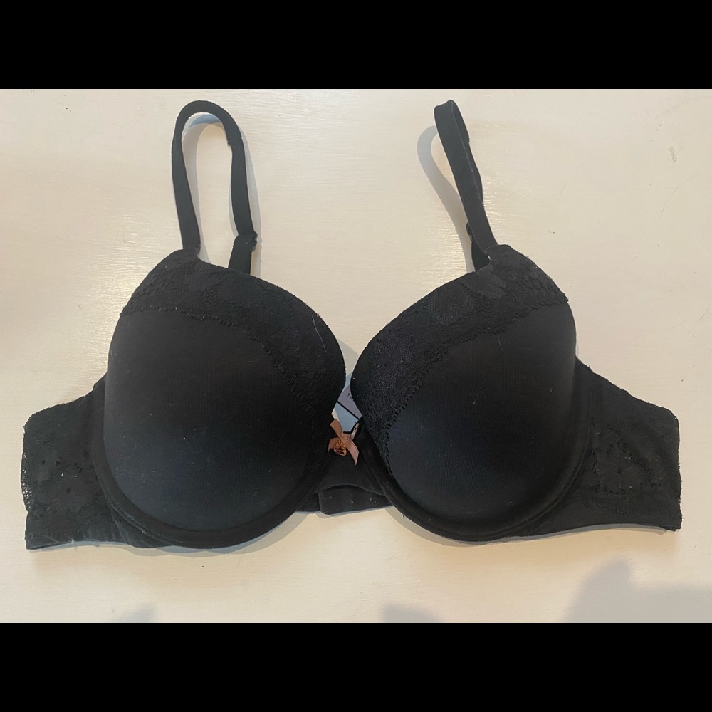 Victoria's Secret Body by Victoria Push-Up Perfect Shape Bra